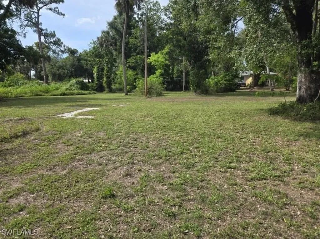 254 W Mariana Avenue North Fort Myers FL 33903