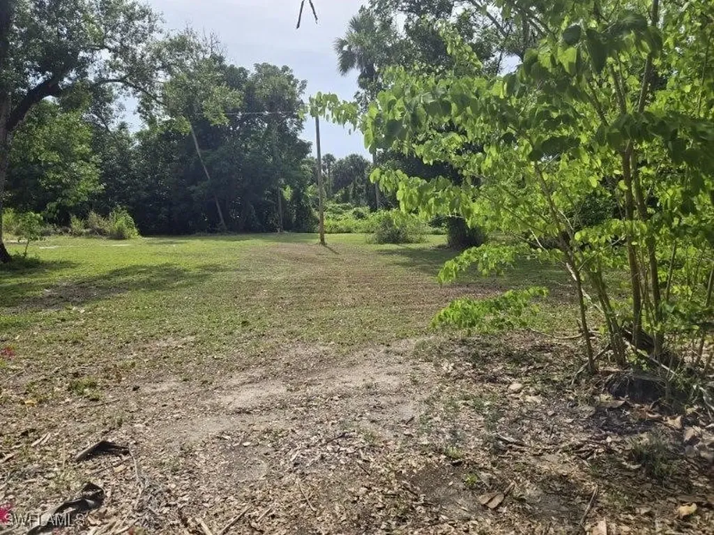 254 W Mariana Avenue North Fort Myers FL 33903