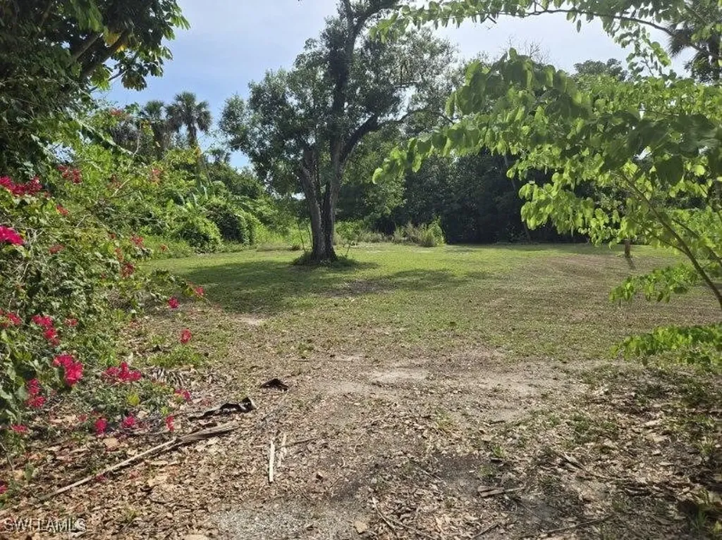 254 W Mariana Avenue North Fort Myers FL 33903