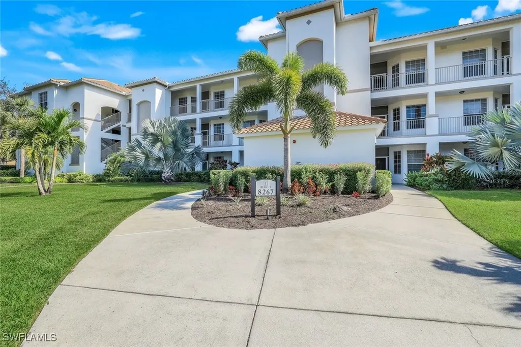 8267 Parkstone Place Naples FL 34120