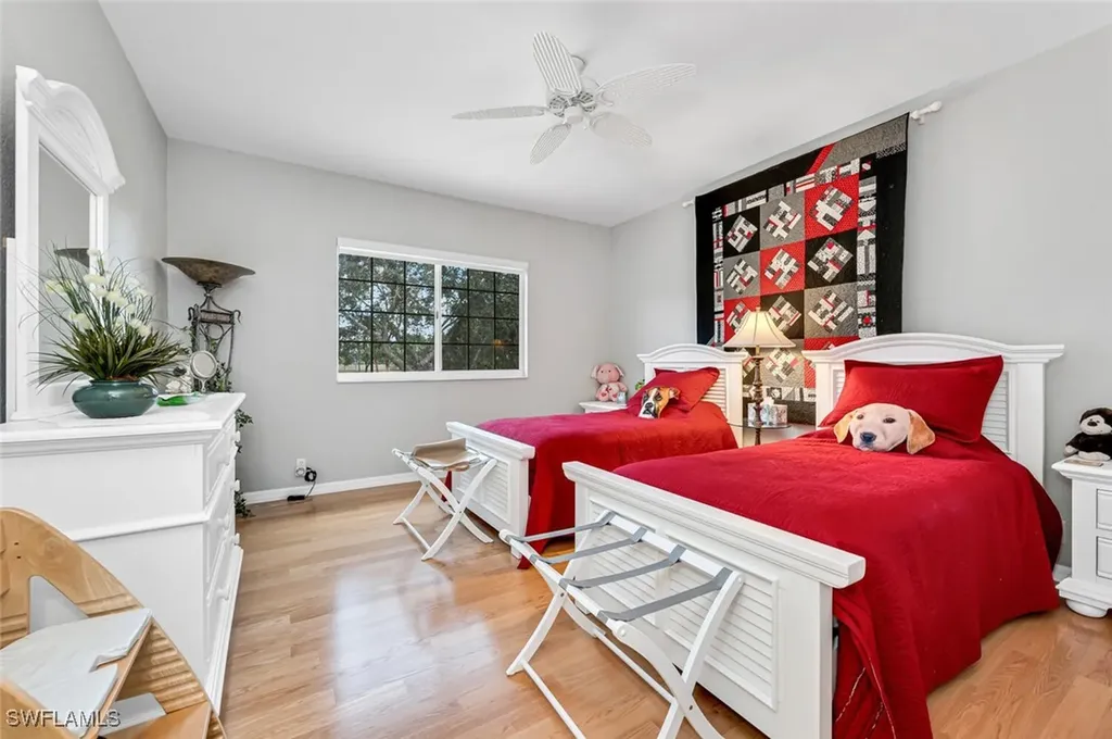 5735 Persimmon Way Naples FL 34110