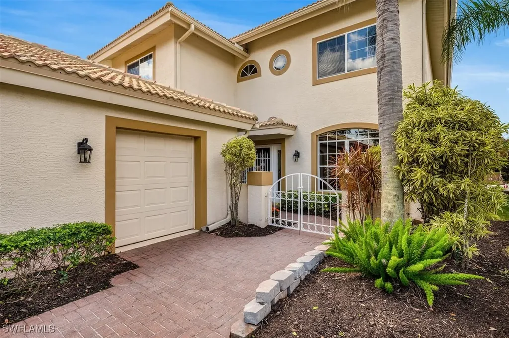 5735 Persimmon Way Naples FL 34110