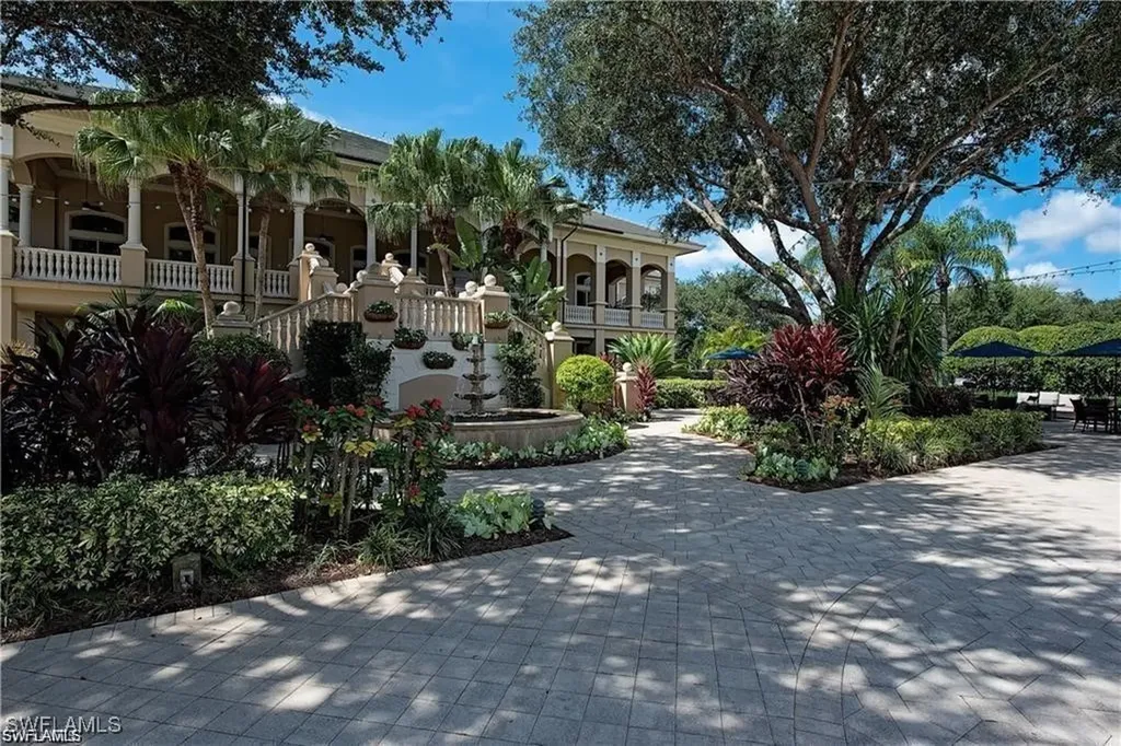 5735 Persimmon Way Naples FL 34110