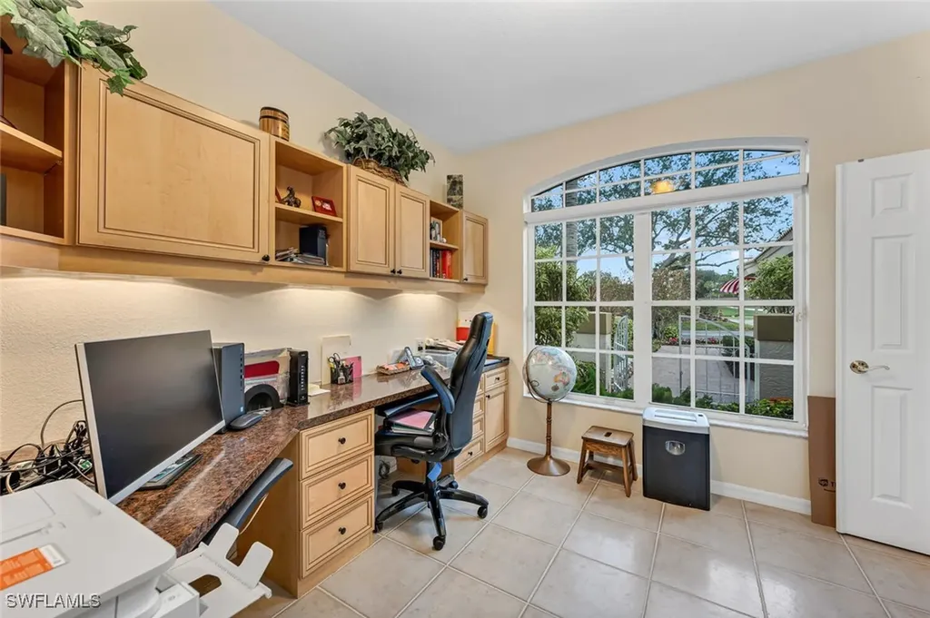 5735 Persimmon Way Naples FL 34110