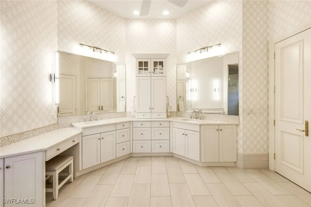 9854 Bay Meadow Estero FL 34135