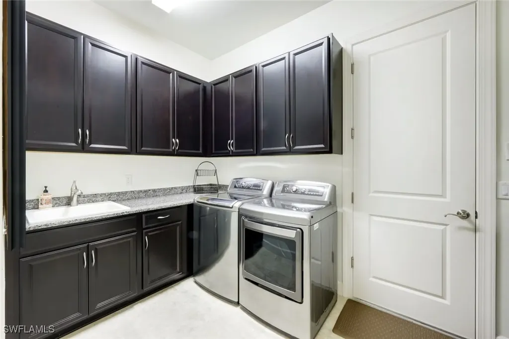 9368 Terresina Drive Naples FL 34119
