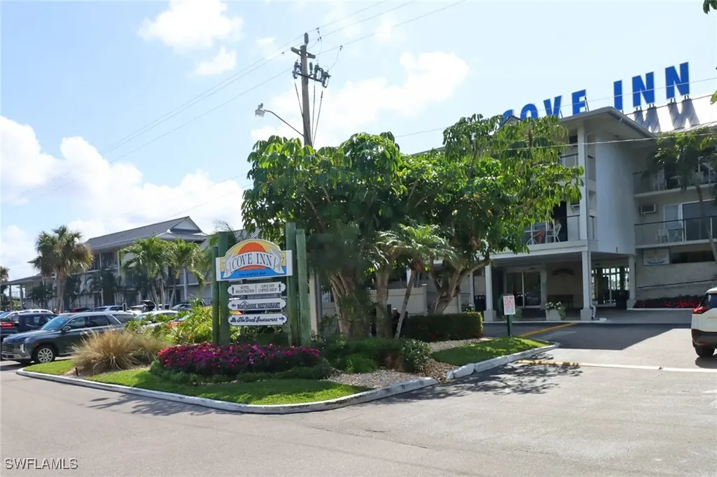 900 Broad Avenue S Naples FL 34102