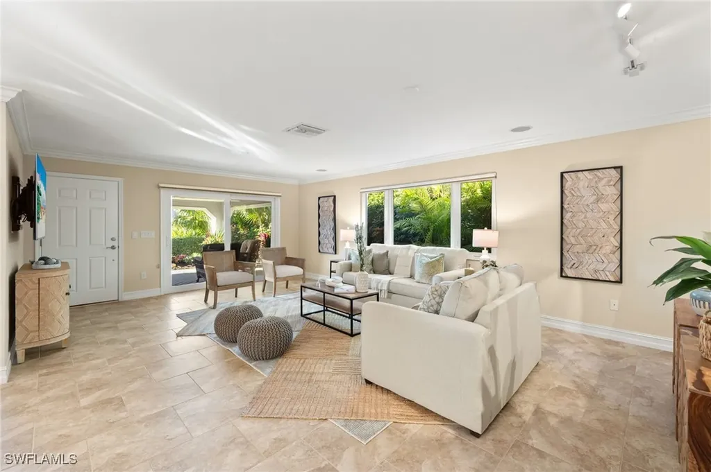 709 97th Avenue N Naples FL 34108