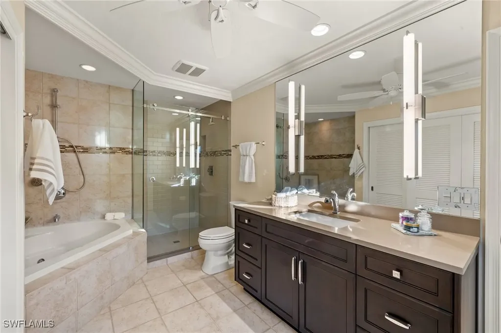 709 97th Avenue N Naples FL 34108