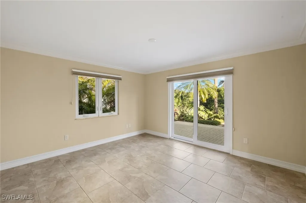 709 97th Avenue N Naples FL 34108