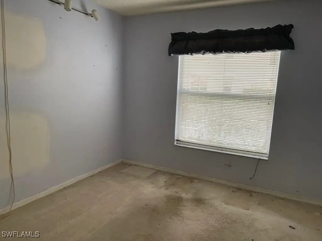 654 Squire Circle Naples FL 34104