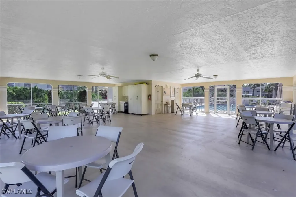 654 Squire Circle Naples FL 34104