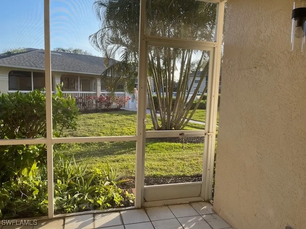 654 Squire Circle Naples FL 34104