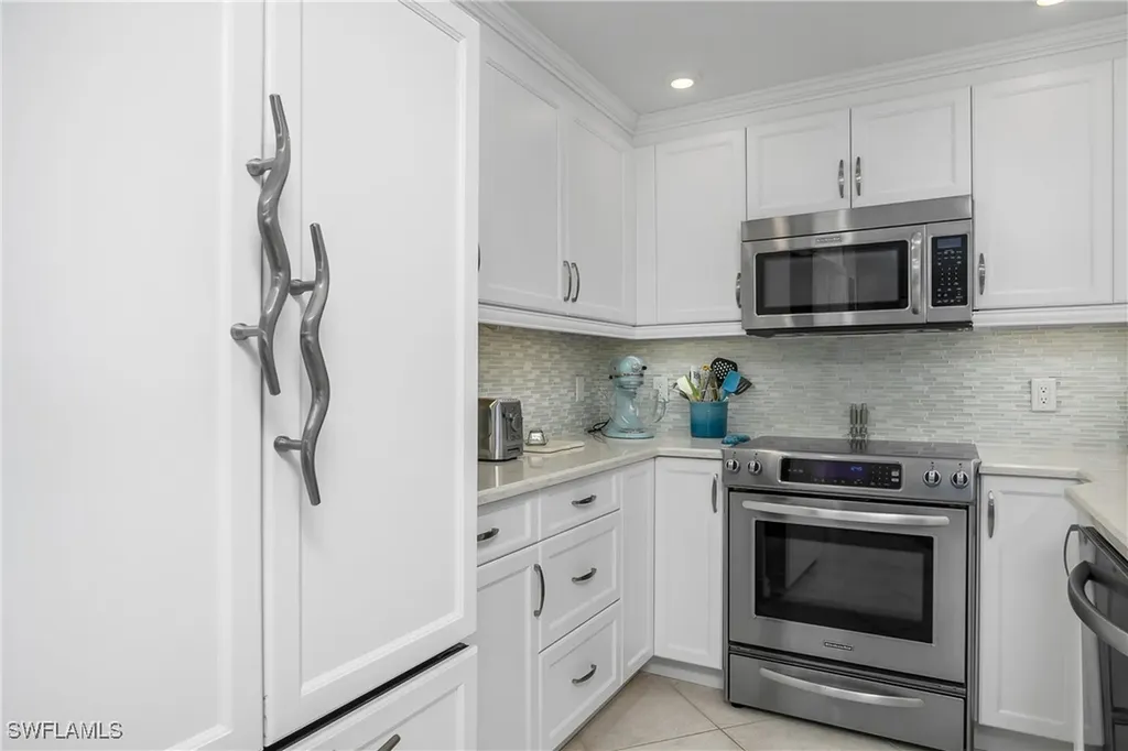 4005 Gulf Shore Boulevard N Naples FL 34103
