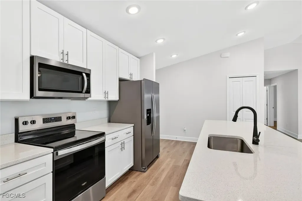 2144 NW 17th Place Cape Coral FL 33993