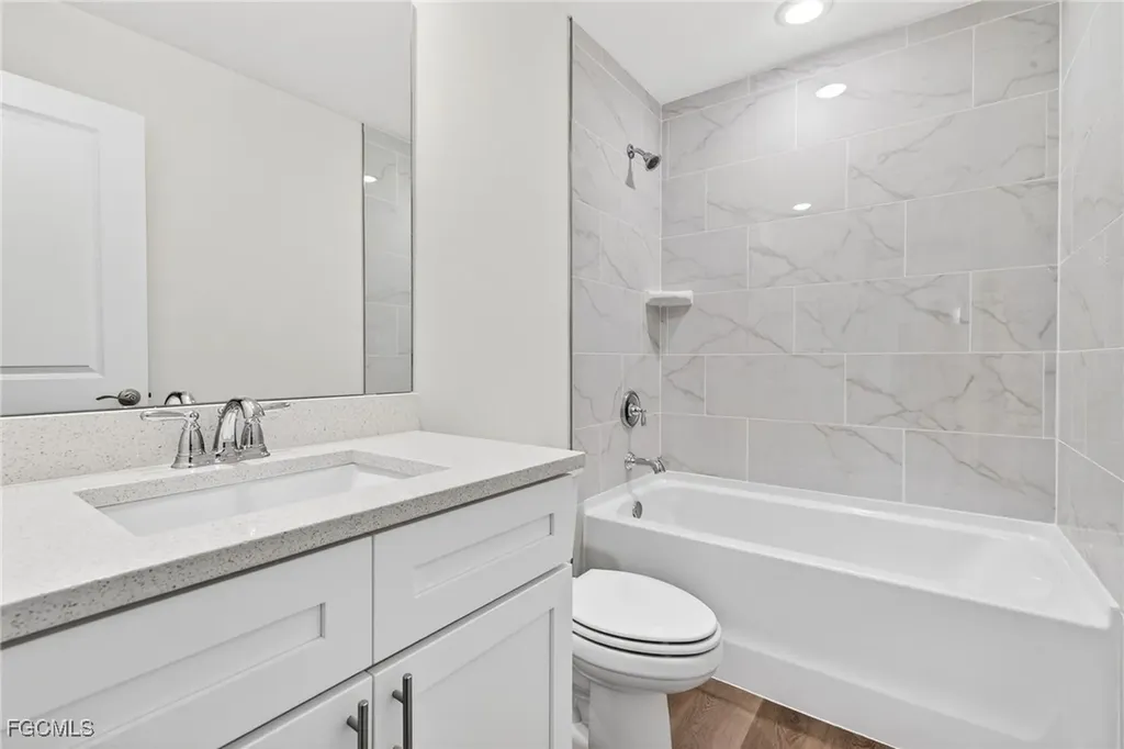 2144 NW 17th Place Cape Coral FL 33993