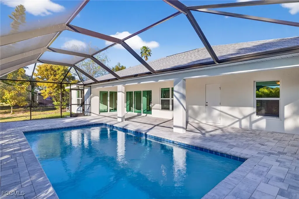 2144 NW 17th Place Cape Coral FL 33993