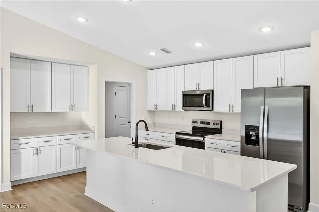 2144 NW 17th Place Cape Coral FL 33993