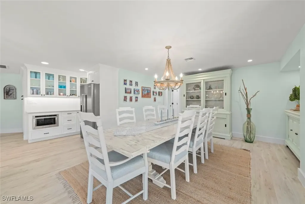 991 Whelk Drive Sanibel FL 33957