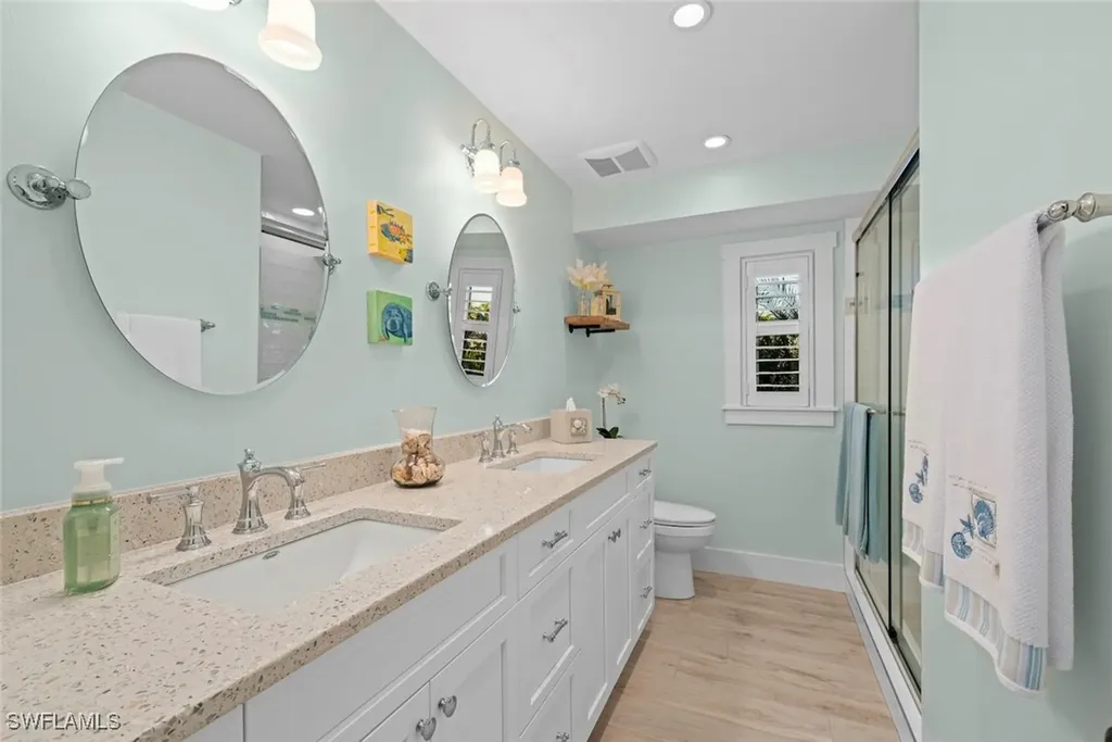 991 Whelk Drive Sanibel FL 33957