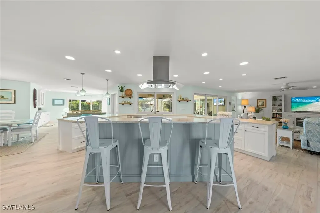 991 Whelk Drive Sanibel FL 33957