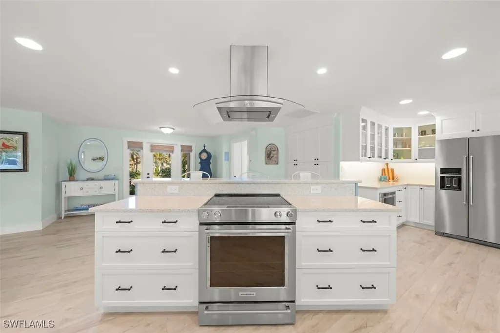 991 Whelk Drive Sanibel FL 33957