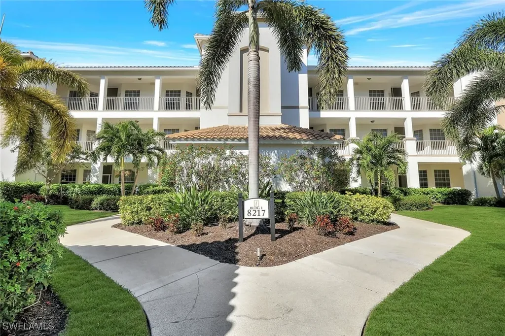 8217 Parkstone Place Naples FL 34120