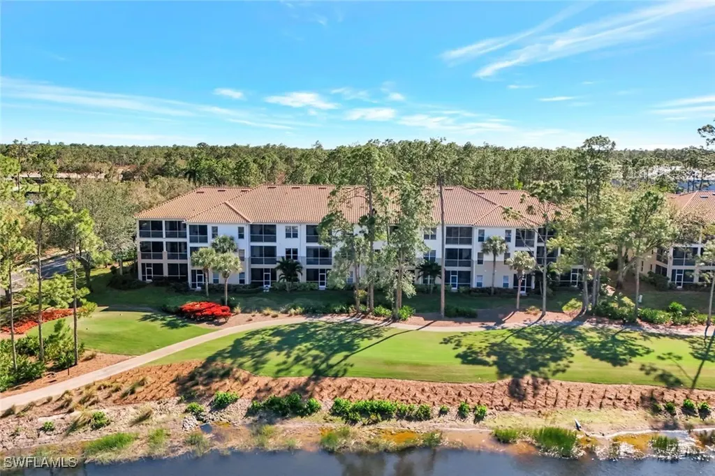 8217 Parkstone Place Naples FL 34120