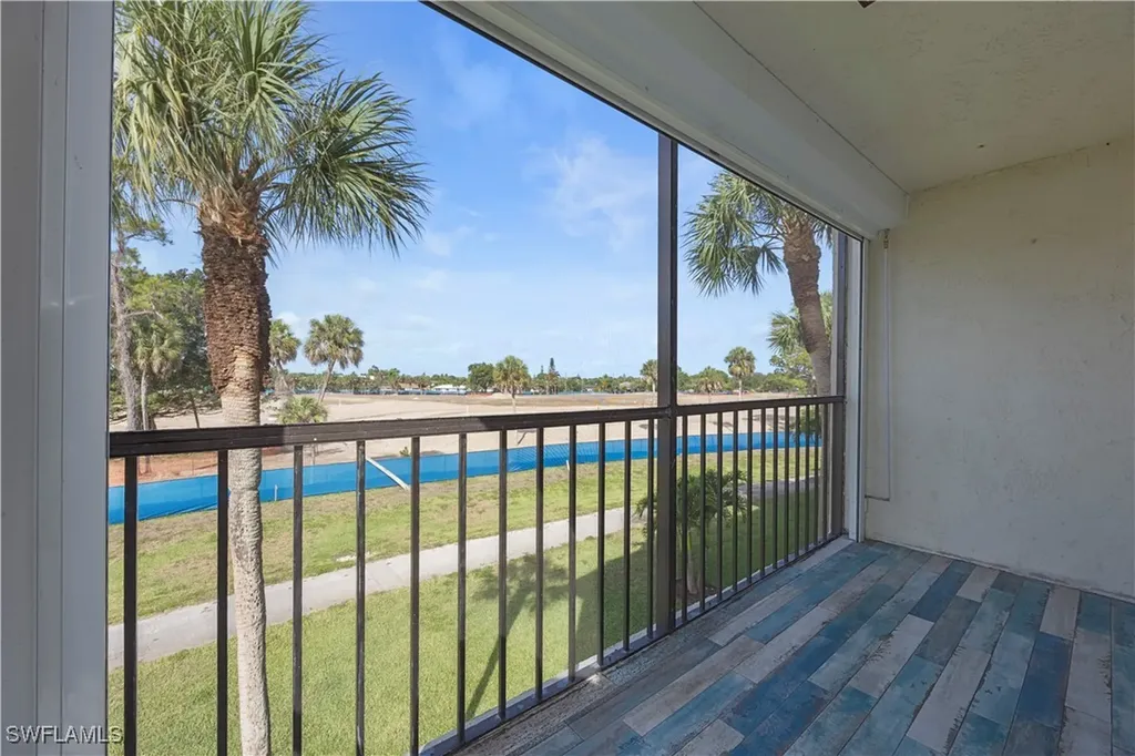 4372 27th Court SW Naples FL 34116