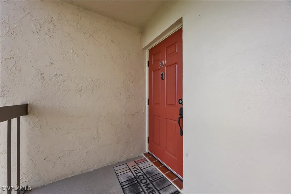 4372 27th Court SW Naples FL 34116