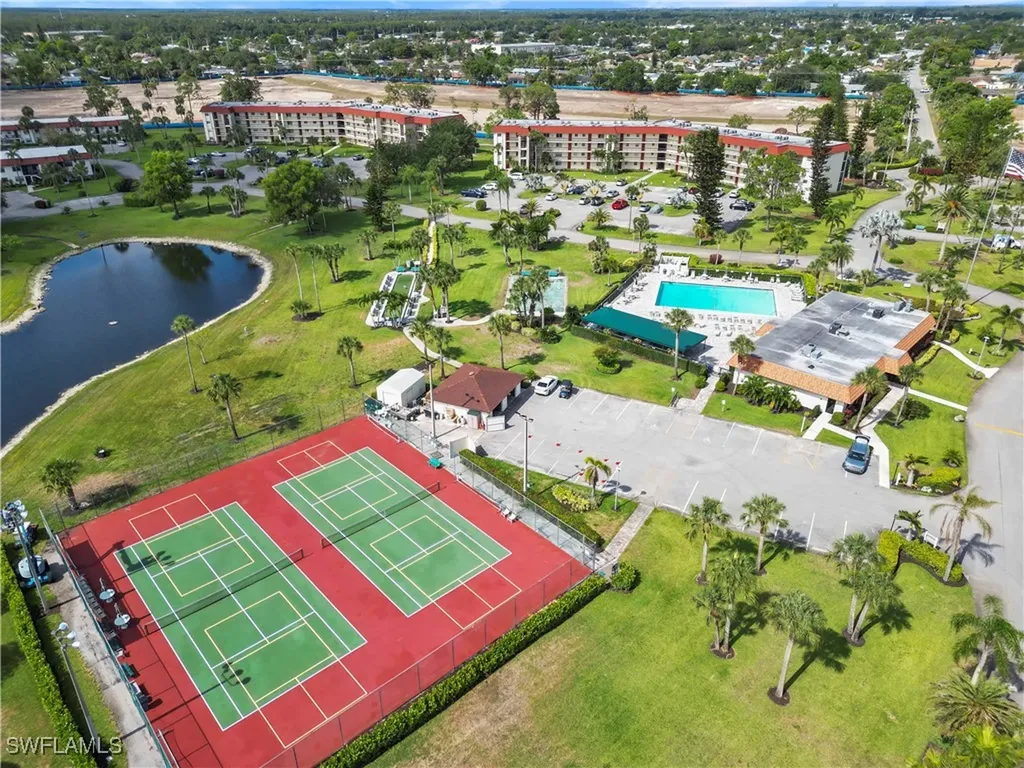 4372 27th Court SW Naples FL 34116
