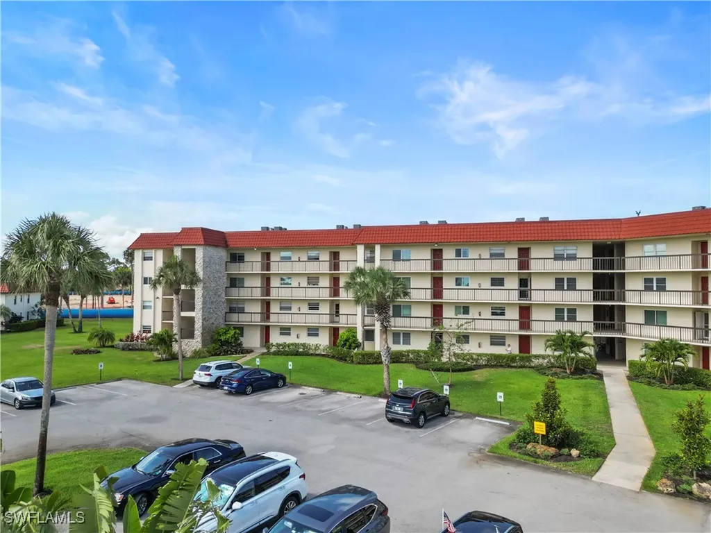 4372 27th Court SW Naples FL 34116