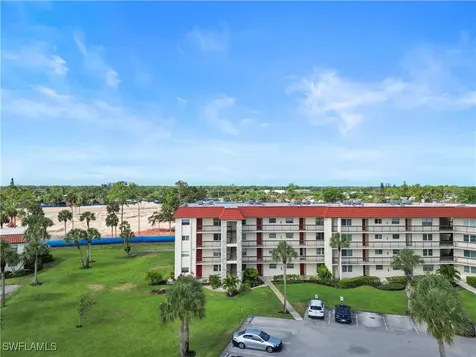 4372 27TH Court SW Naples FL 34116