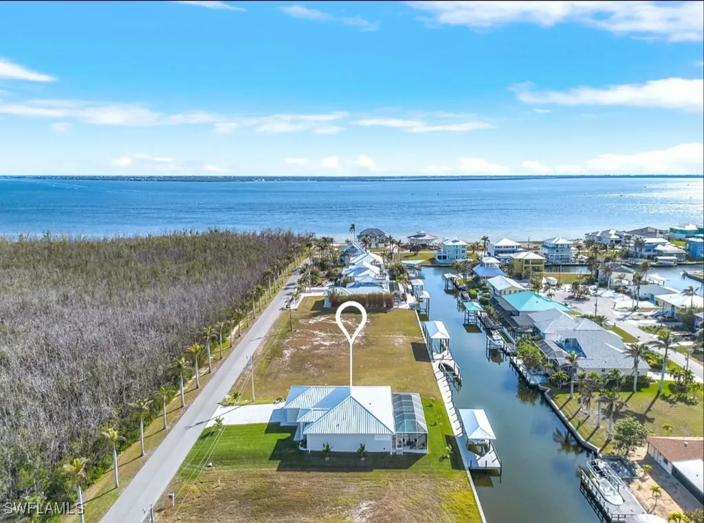 2401 Macadamia Lane St. James City FL 33956