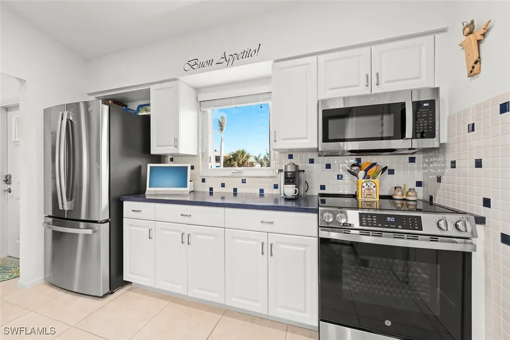 1027 Bird Watch Way Sanibel FL 33957