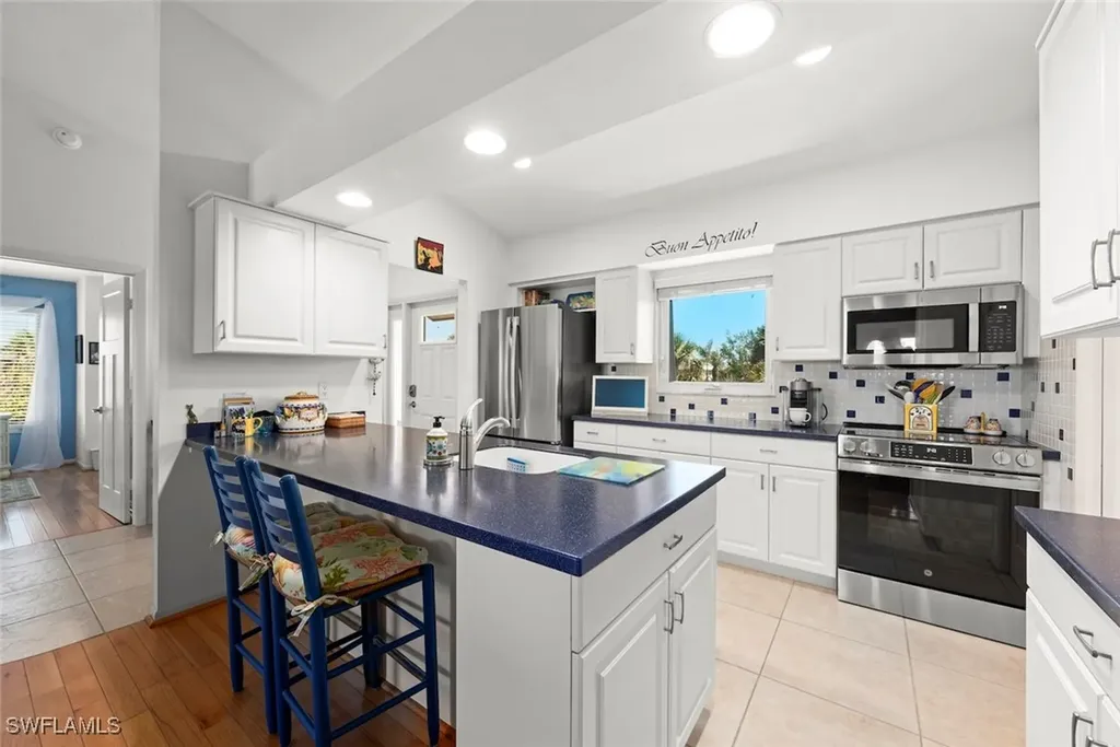 1027 Bird Watch Way Sanibel FL 33957