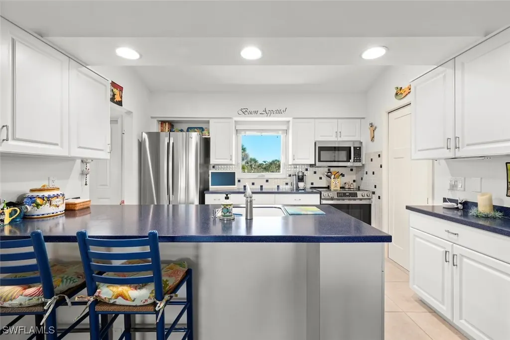 1027 Bird Watch Way Sanibel FL 33957