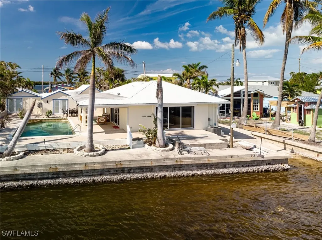 4741/4743 Pine Island Road NW Matlacha FL 33993