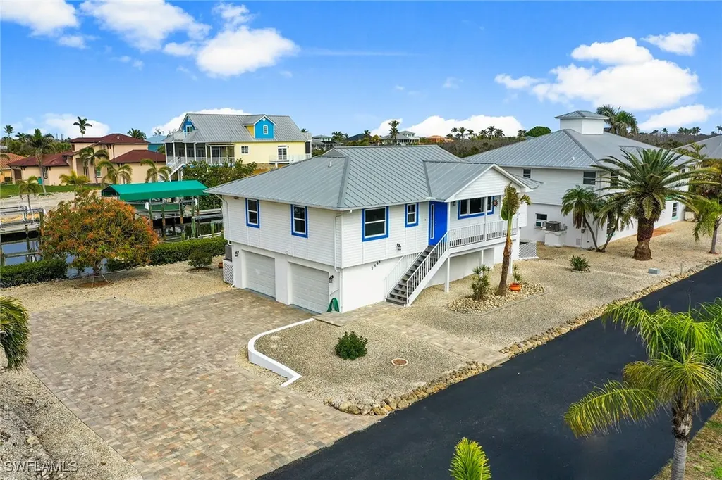 2896 Buttonwood Key Court St. James City FL 33956