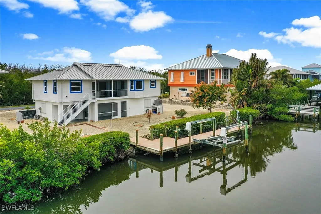 2896 Buttonwood Key Court St. James City FL 33956