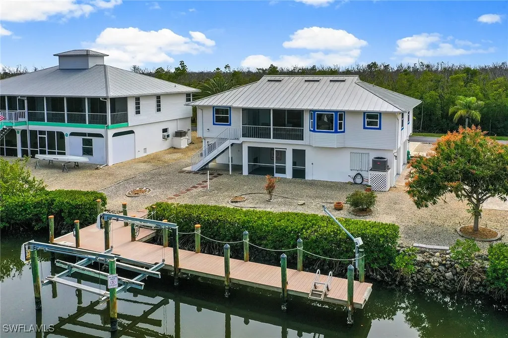 2896 Buttonwood Key Court St. James City FL 33956