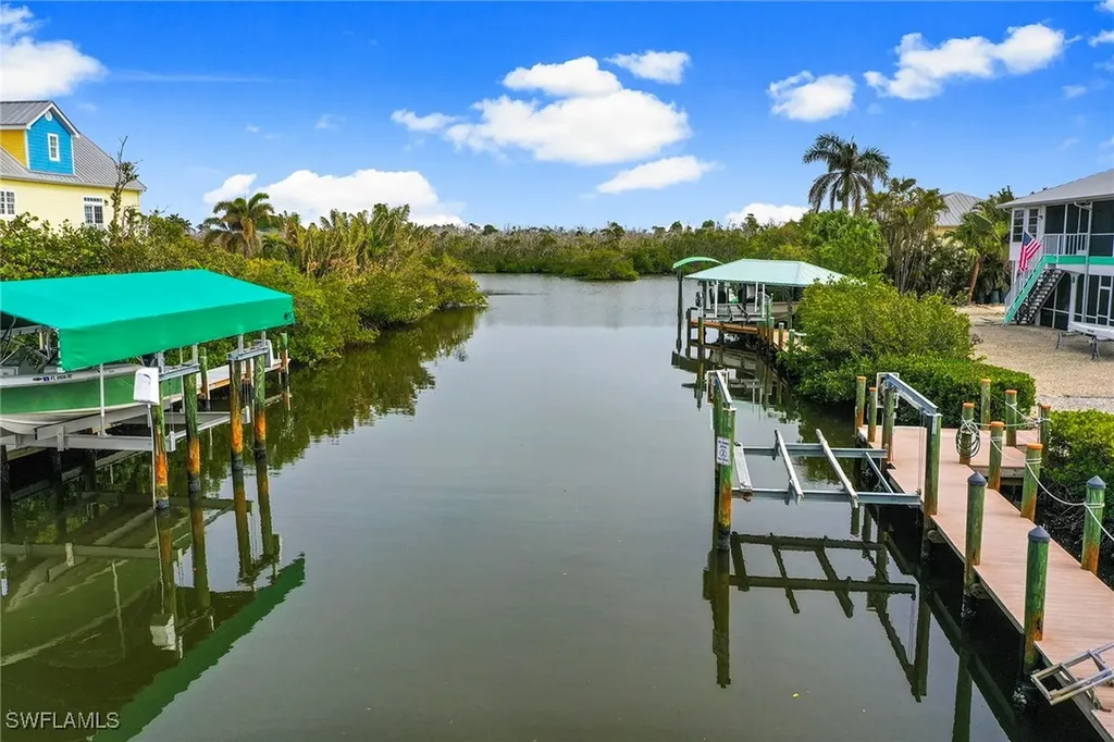 2896 Buttonwood Key Court St. James City FL 33956