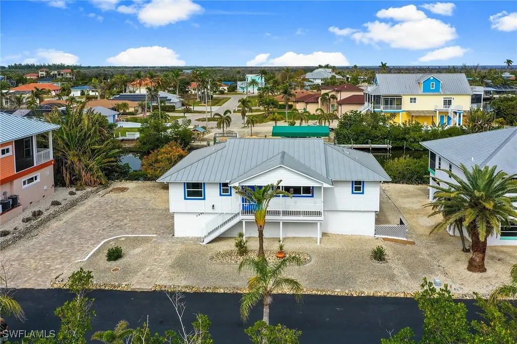 2896 Buttonwood Key Court St. James City FL 33956