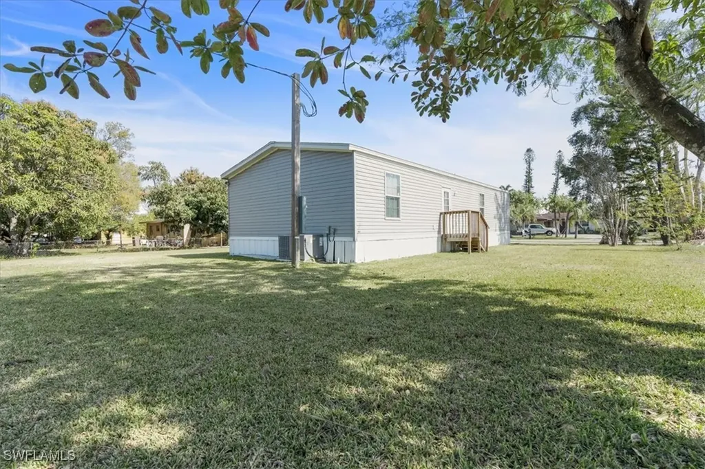 2220 Towles Street Fort Myers FL 33916