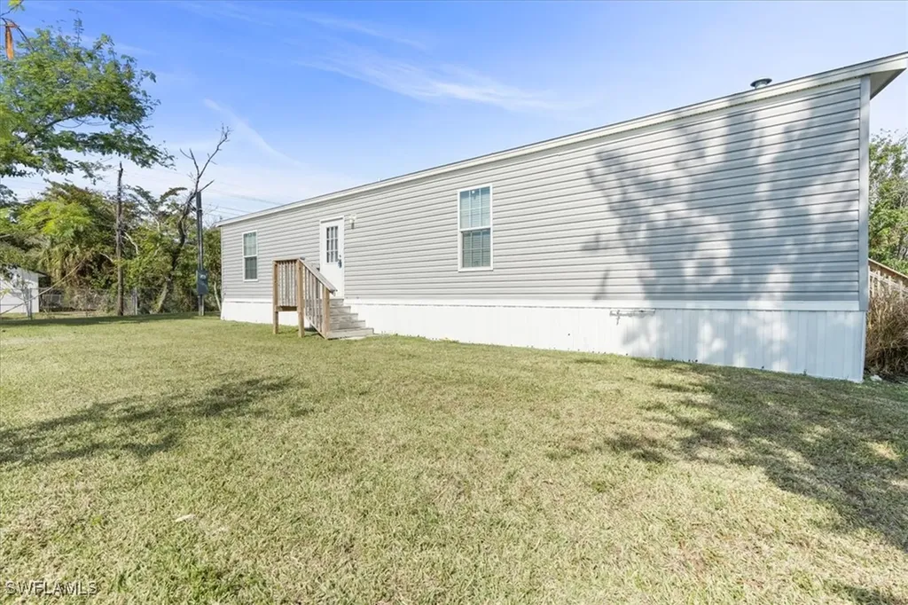 2220 Towles Street Fort Myers FL 33916