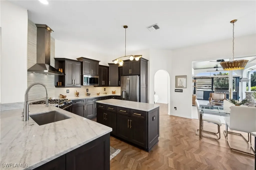 203 SE 37th Lane Cape Coral FL 33904