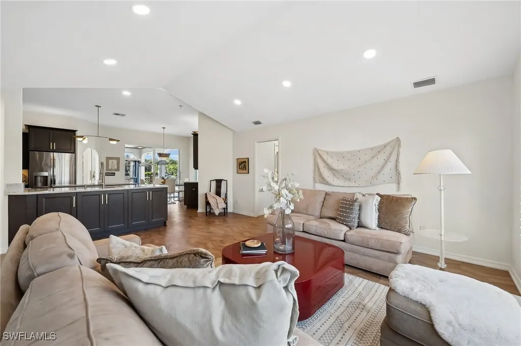 203 SE 37th Lane Cape Coral FL 33904