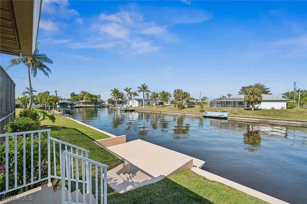 203 SE 37th Lane Cape Coral FL 33904
