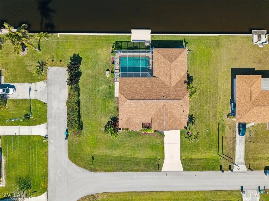 203 SE 37th Lane Cape Coral FL 33904