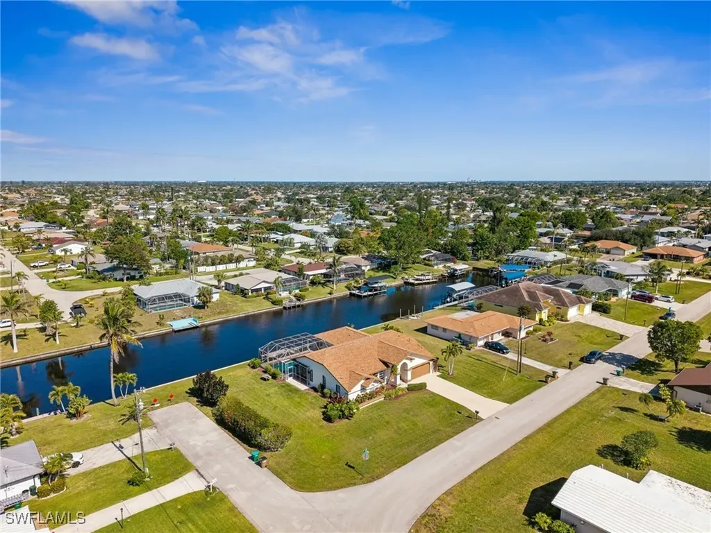 203 SE 37th Lane Cape Coral FL 33904